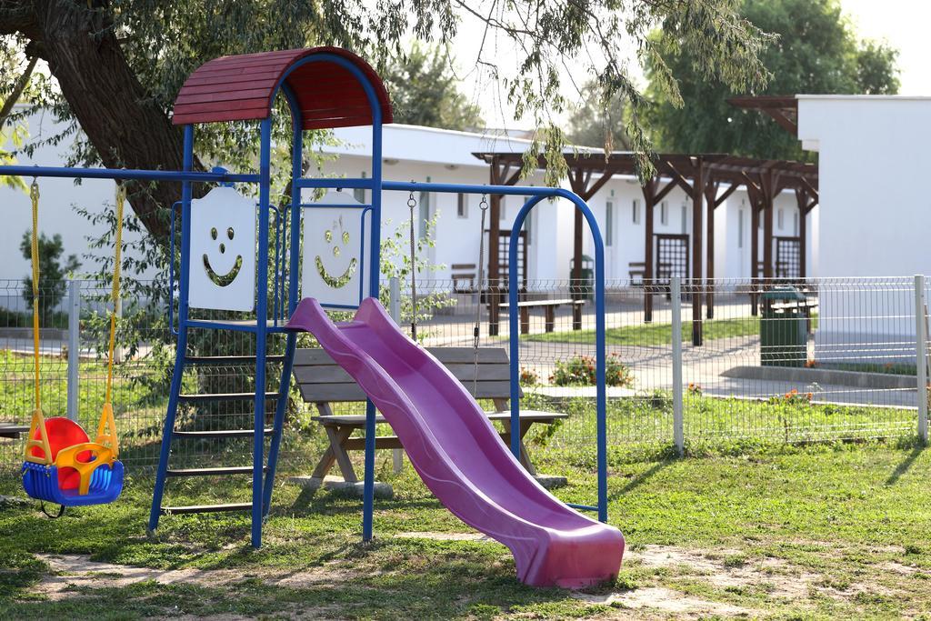 Hanul Piratilor Camping Village ナボダリ エクステリア 写真